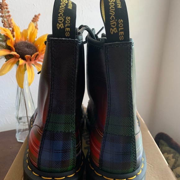 - Dr. Martens 1460 Tartan Red Stewart Plaid … - Picture 5 of 10
